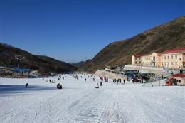 长城岭滑雪场